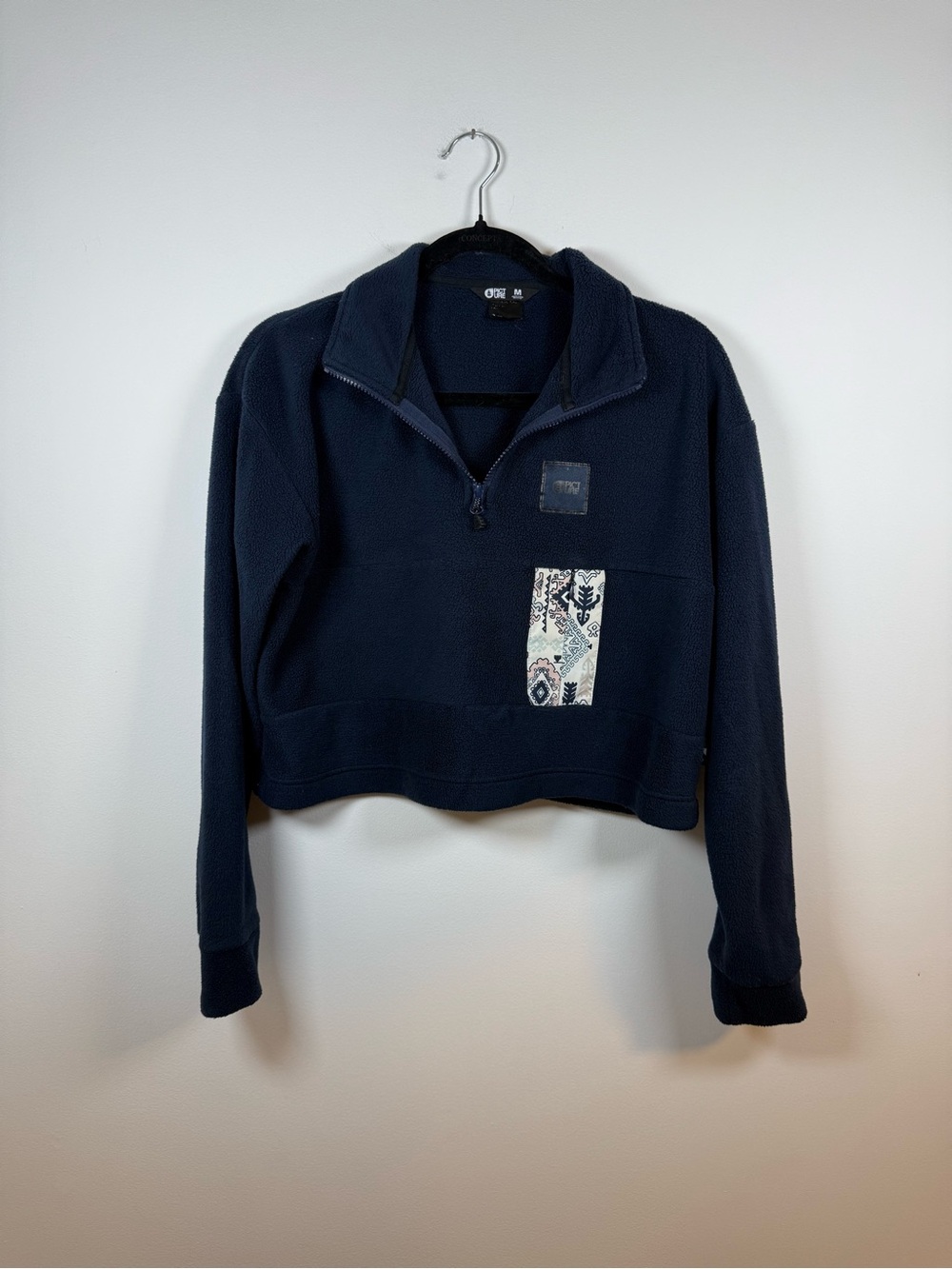PICTURE cropped fleece